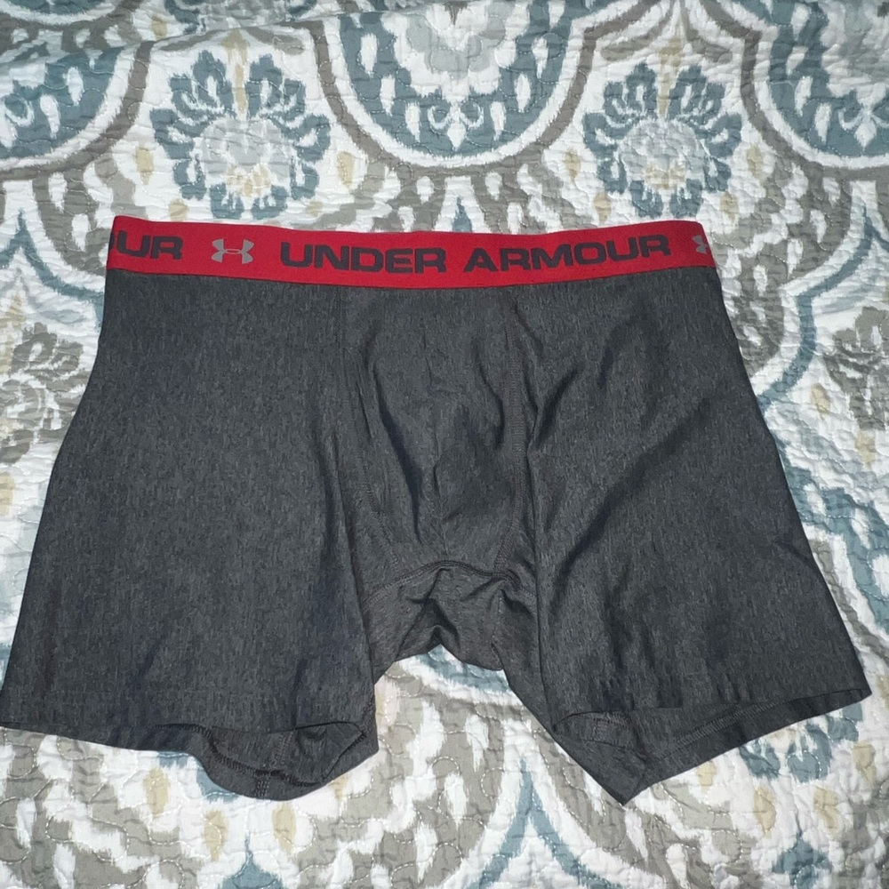 Under Armour boxer size L
